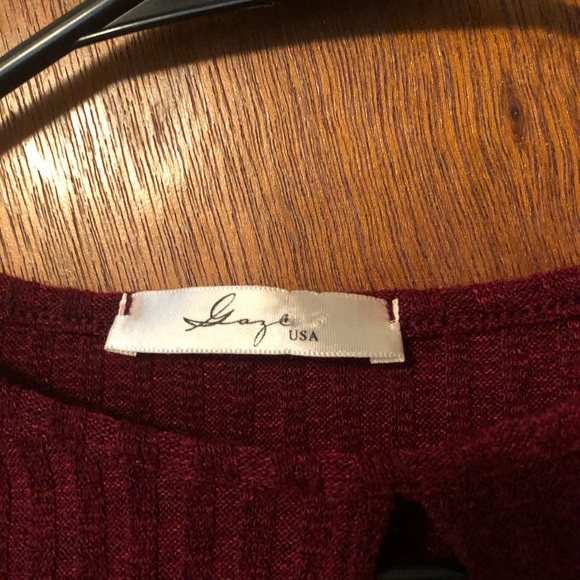 Burgundy Cropped Sweater Sized Small by Gaze USA - Picture 3 of 3